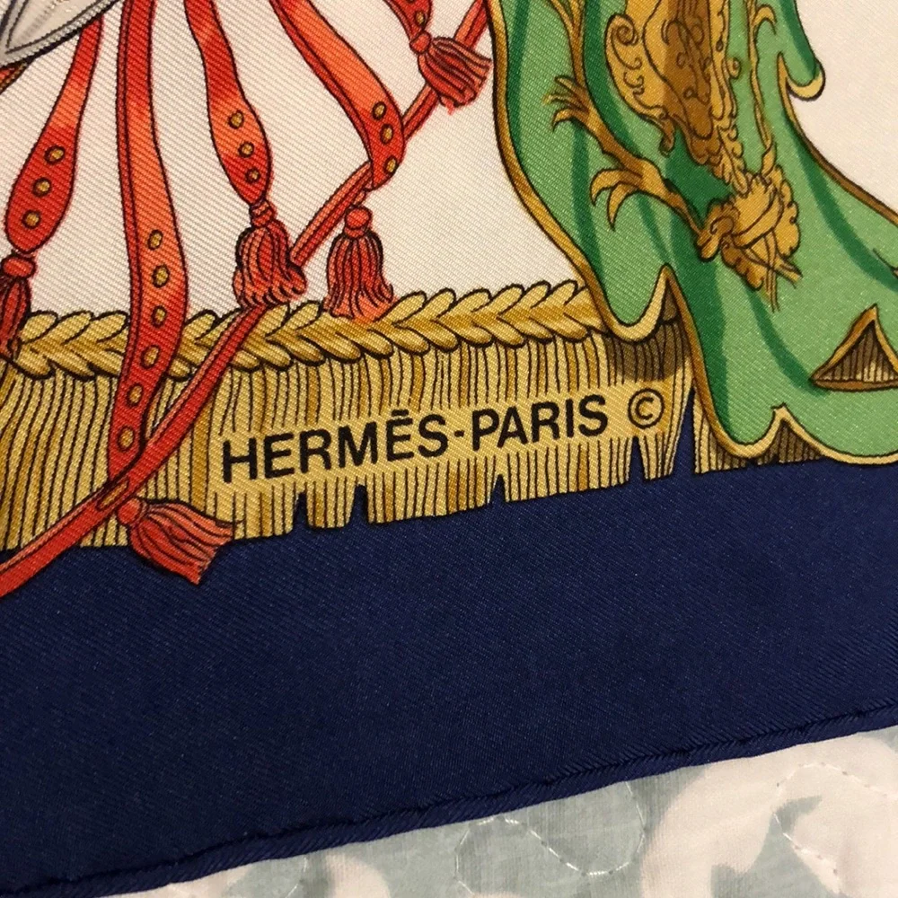 Hermès Scarf - Picture 2 of 10